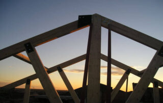 Estructura de cubierta al atardecer27 maderas pisuerga - valladolid